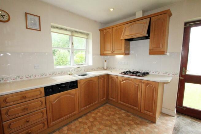 IMG_2189 kitchen.jpg