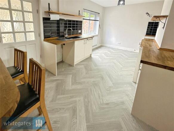 3 bed Semi-Detached for sale Image 5
