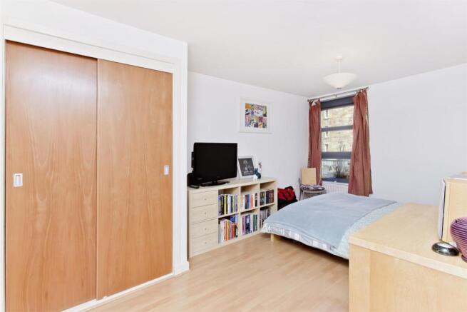 MasterBedroom-01.jpg