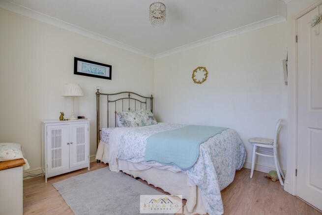 3 bed Detached Bungalow for sale Image 11