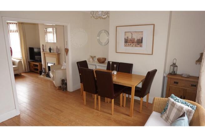 Lounge/Dining Room