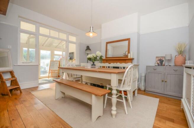 Dining room.jpg