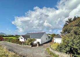 Gardd Yr Afon, A499 From Beach Road Aberdesach To Lon Y Wig, Caernarfon LL54 5EL