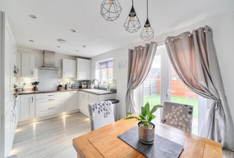Fisher Close, Midsomer Norton, Radstock, Somerset, BA3