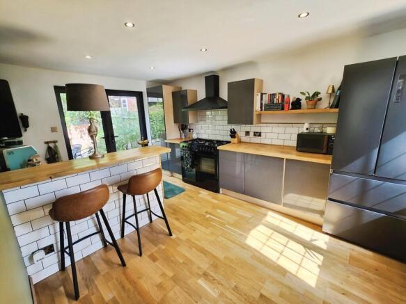 Kitchen Pic One