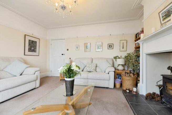 4 bed Semi-Detached for sale Image 8