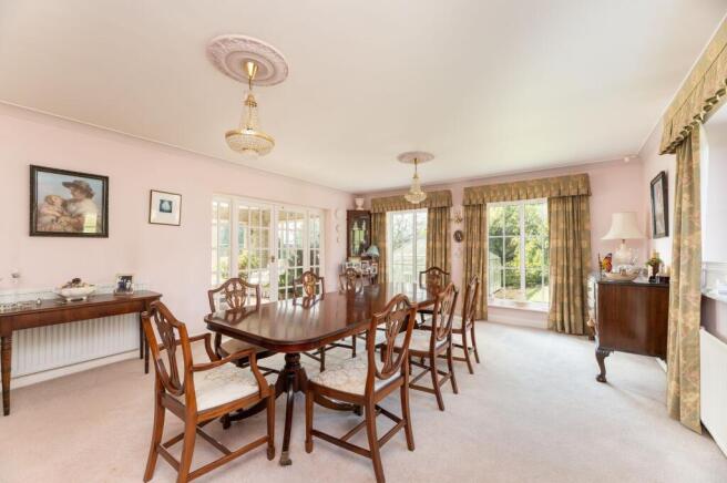 4 bed Detached for sale Image 7