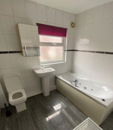 7 bed House to rent Image 12