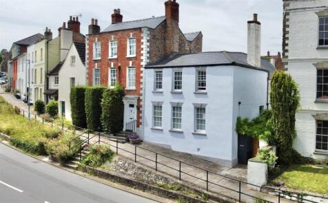 High Street, Newnham