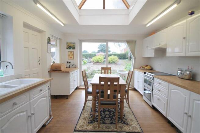 Kitchen/Breakfast Ro