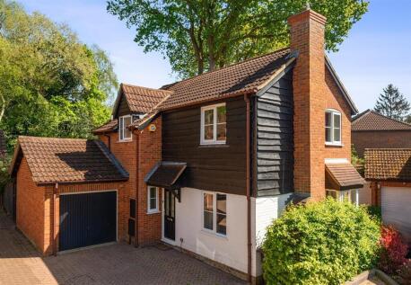 The Junipers, Wokingham, Berkshire, RG41 4UX
