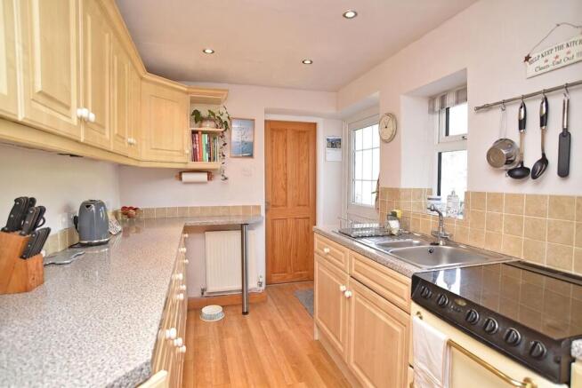 2 bed Terraced for sale Image 6