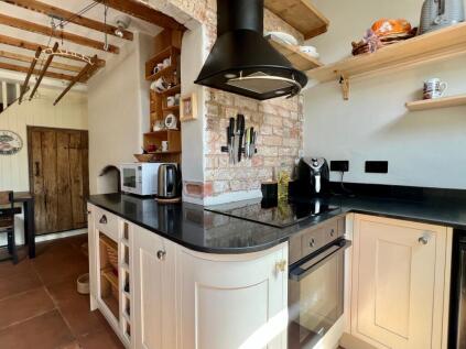 Mountway Road, Bishops Hull - NO onward chain!