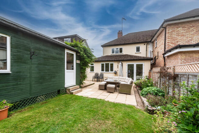 5AmbarrowCrescent-28_newsky