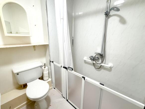 2 bed Bungalow for sale Image 6