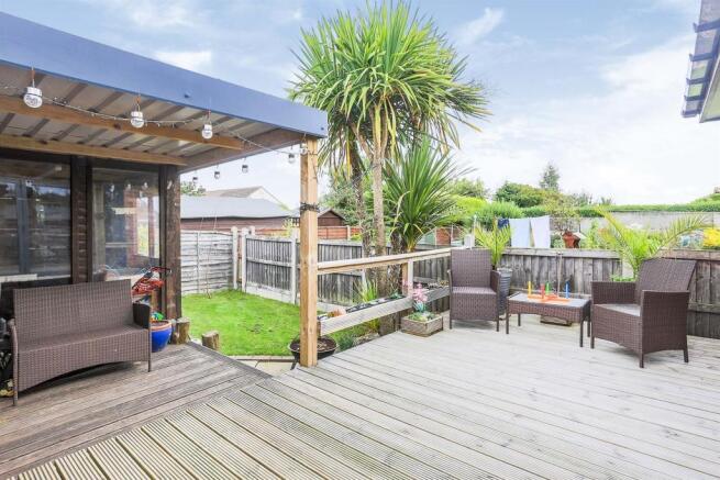 3 bed Semi-Detached for sale Image 2