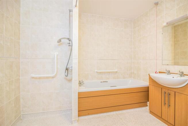 1 bed Apartment for sale Image 8