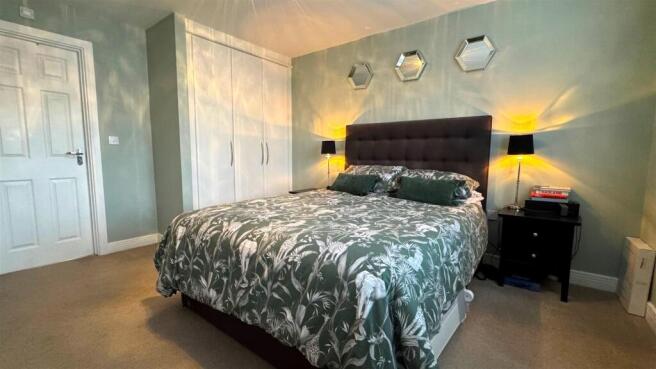 Bedroom 1 (1).jpg