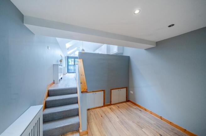 4 bed Detached for sale Image 5