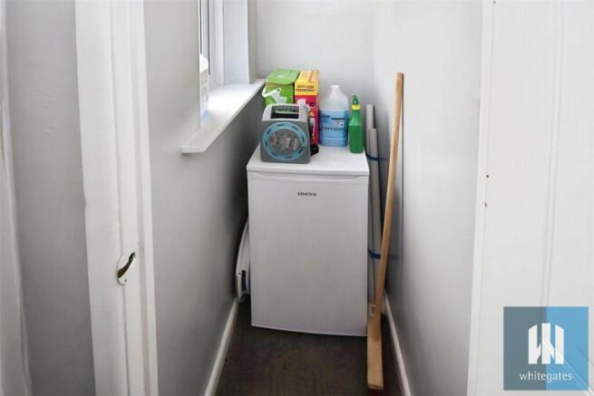 2 bed Terraced to rent Image 8