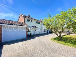 89, The Causeway, Potters Bar EN6 5HN
