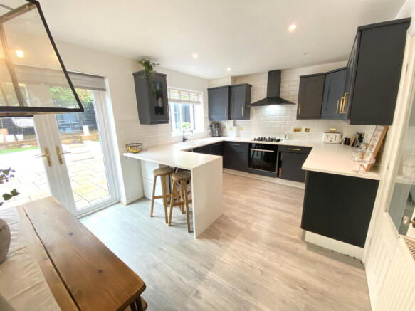 3 bed Detached for sale Image 12