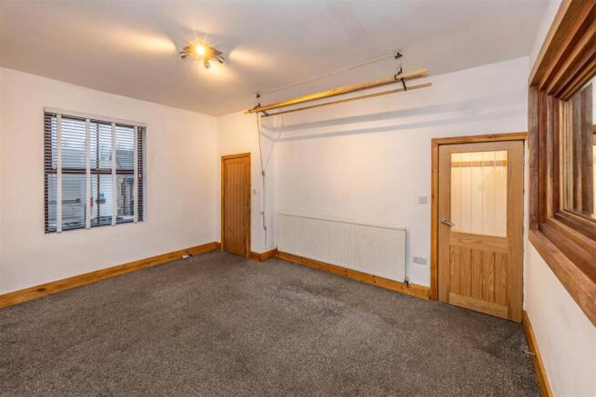 3 bed Detached for sale Image 4