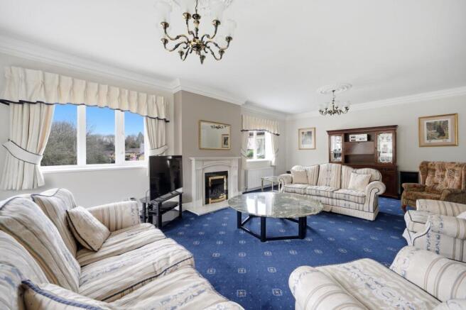 4 bed Detached for sale Image 8
