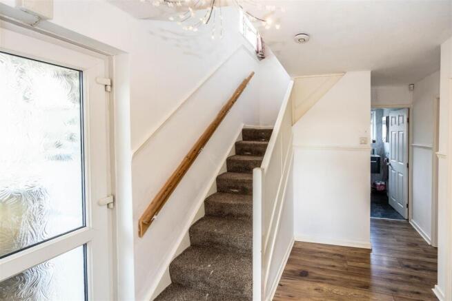 3 bed Semi-Detached Bungalow for sale Image 8