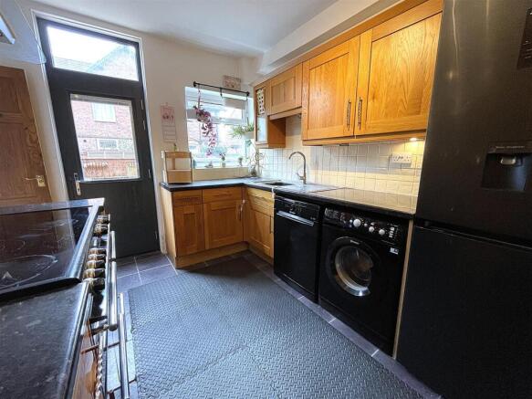 3 bed Terraced for sale Image 6