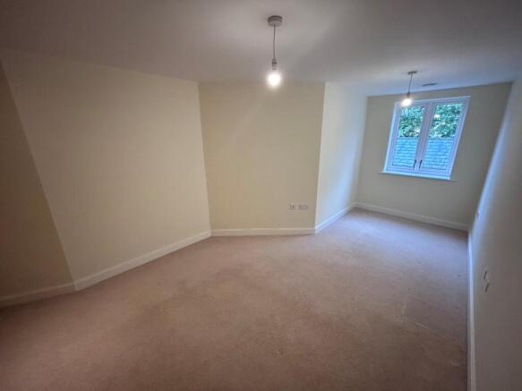 1 bed Retirement Property to rent Image 7