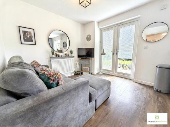 4 bed Detached for sale Image 5