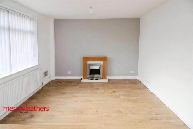 3 bed Semi-Detached to rent Image 4
