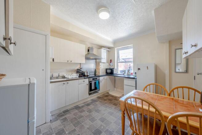 6 bed Terraced for sale Image 5
