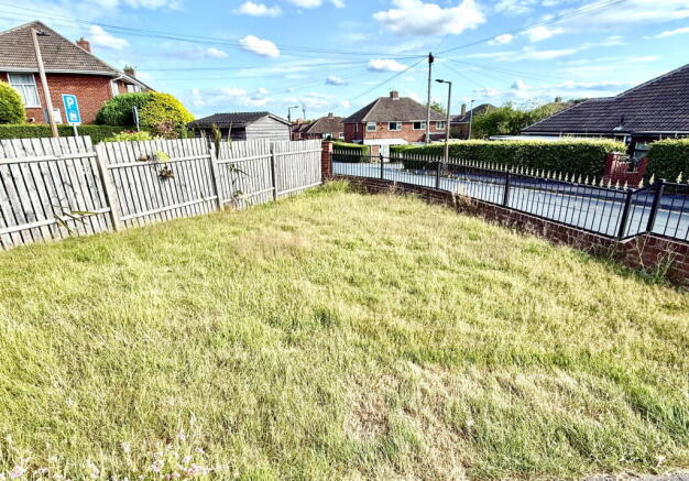 3 bed Semi-Detached for sale Image 10