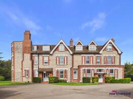 Flat 4c, 20 Clovelly, Blackwater Road, Eastbourne BN21 4JQ