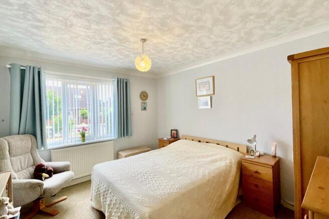 2 bed Flat for sale Image 9
