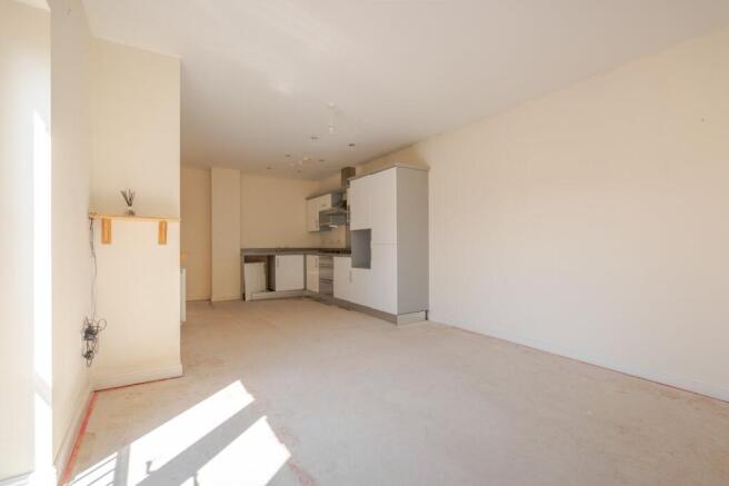 2 bed Flat for sale Image 4