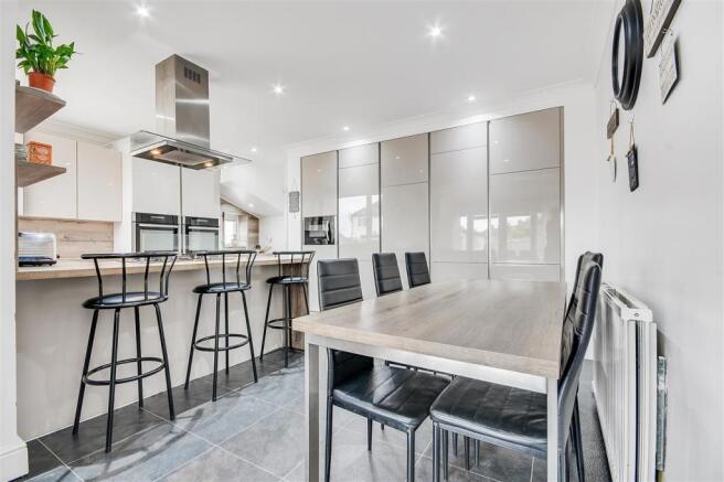 Kitchen /