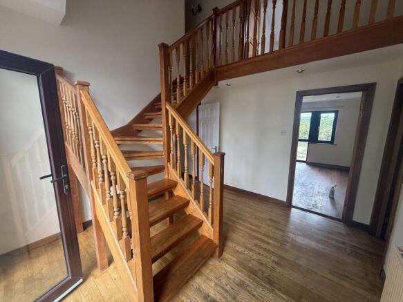 5 bed Detached to rent Image 7