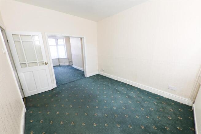 3 bed Terraced for sale Image 5