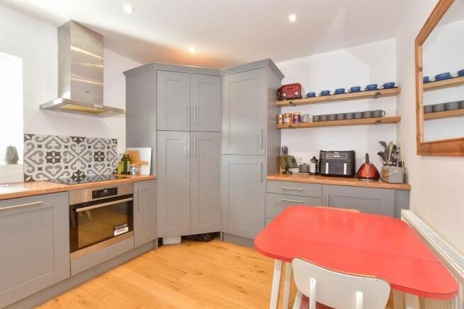 Kitchen/ Breakfast Room