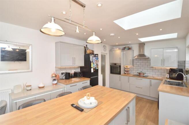 Kitchen / Dining Room