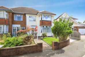 8, Newbridge Gardens, Wolverhampton WV6 0LG