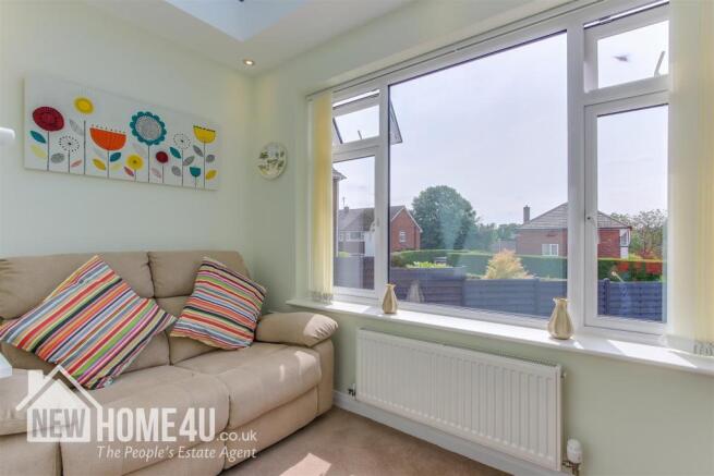 SITTING ROOM: