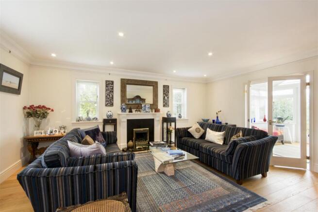 Sitting Room 1 High Res JPG.jpg