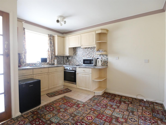 2 bed Terraced for sale Image 4