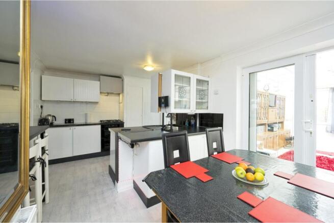 Kitchen/Dining Room