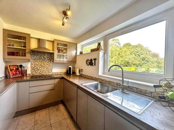 4 Grange Court, Grange Road, Bowdon, WA14 3EU photo 4