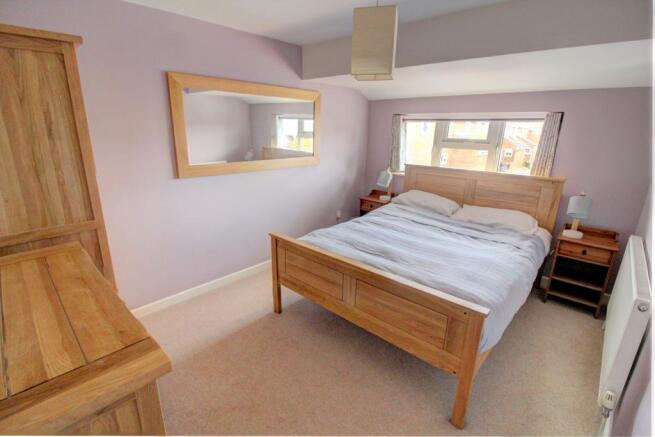 Yopa - Paddock Drive, Chelmsford, CM1 (4)